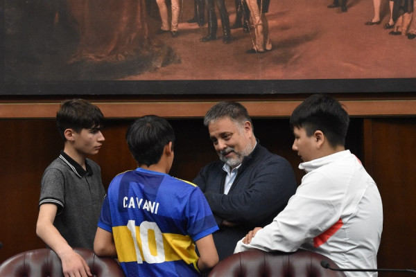 La Escuela de Las Chacras conoció la Legislatura