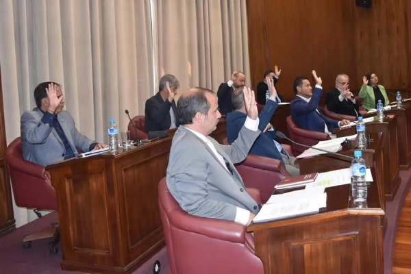 El Senado aprobó resoluciones y fijó audiencia pública en la sesión del 23 de abril