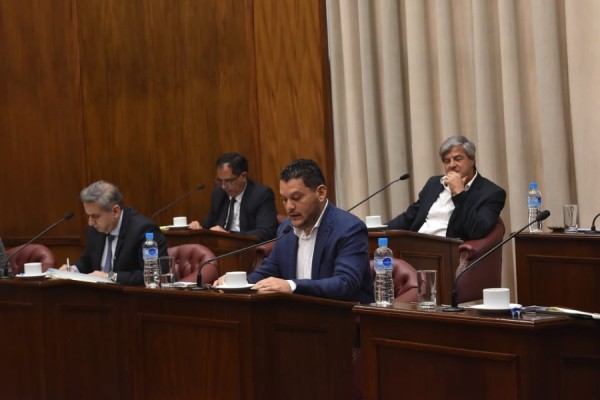 El Senado rechazó el veto a la movilidad jubilatoria y aprobó proyectos de valor educativo y patrimonial